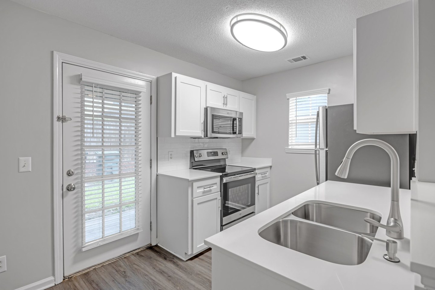 Lakeview Oaks Image 12