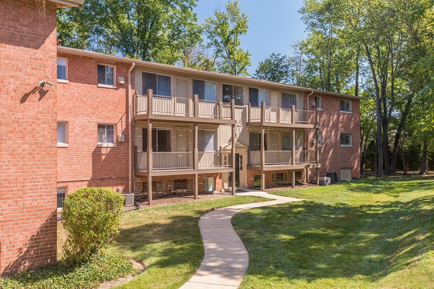 Layton Hall Apartments Image 10