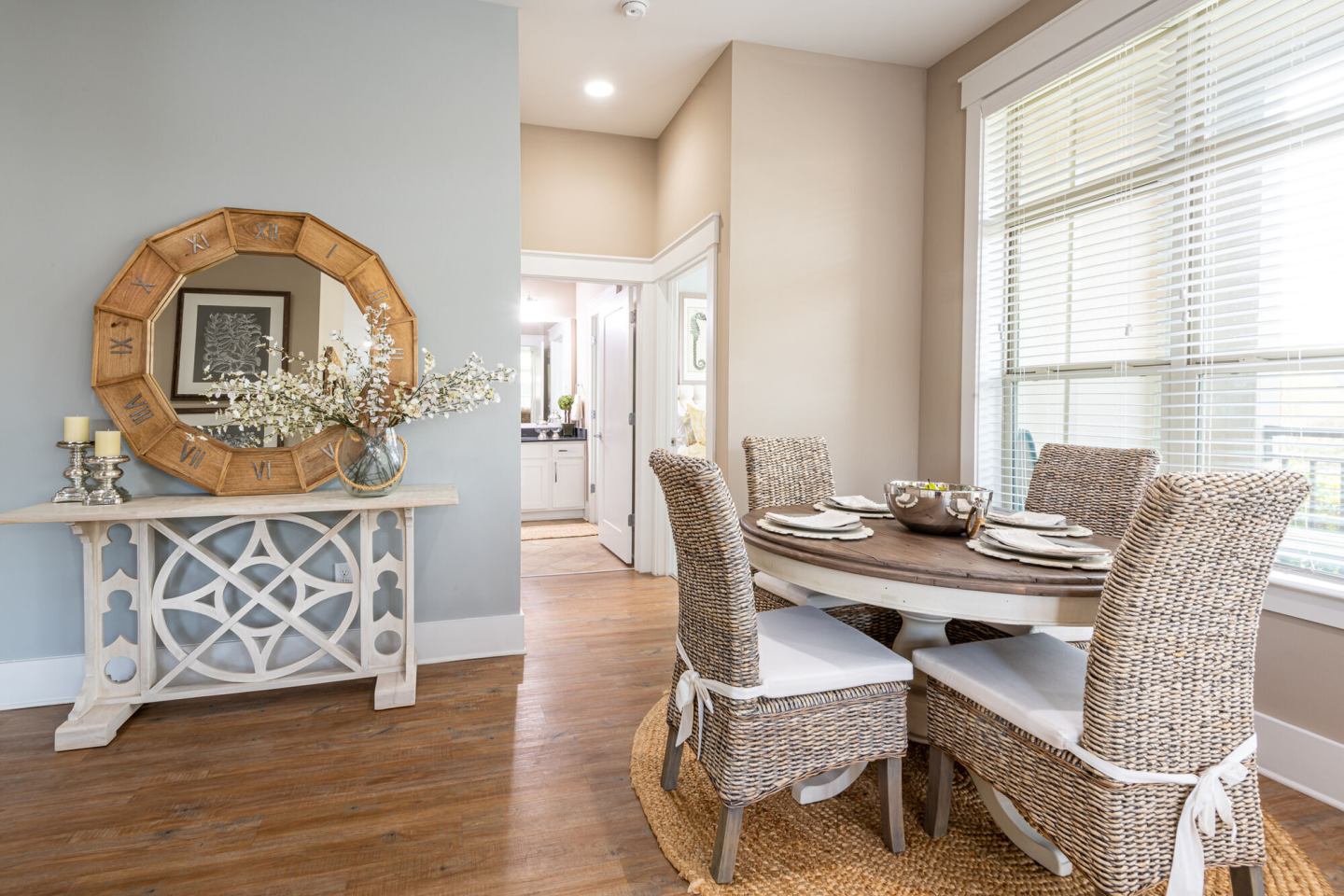 Apartments at Palladian Place Image 12