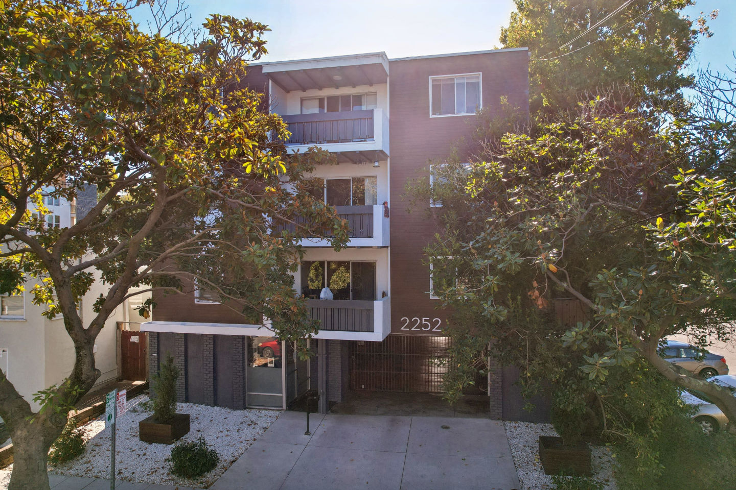 2252 Parker Street Image 9