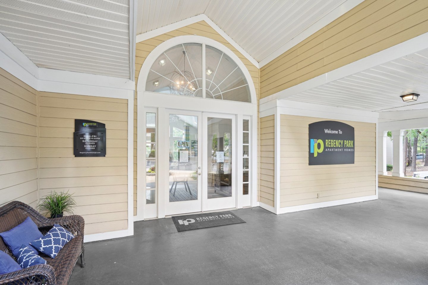 Affordable Housing - Regency Park Apartment Homes Image 9