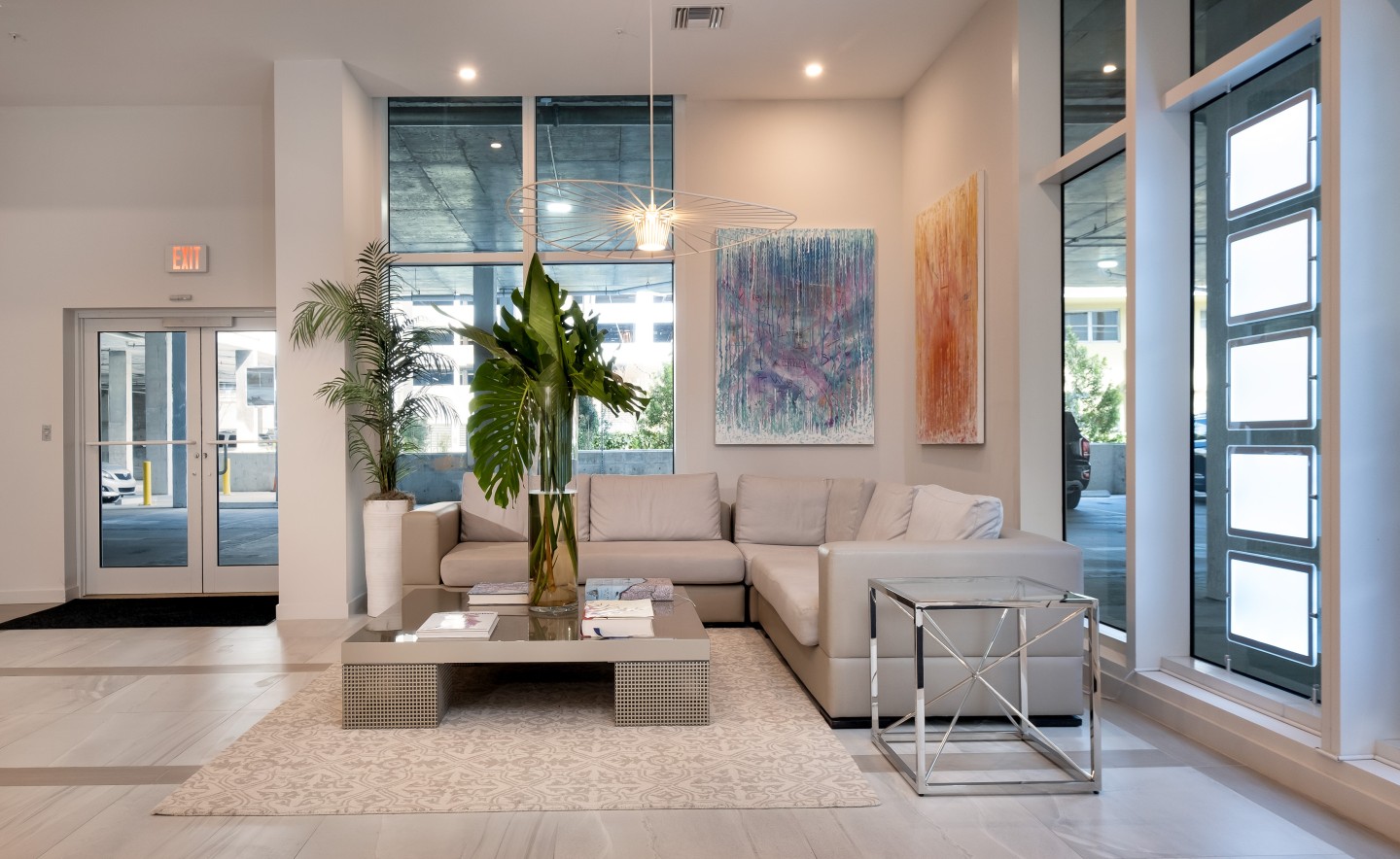Hollywood East Luxury Apartments Image 6