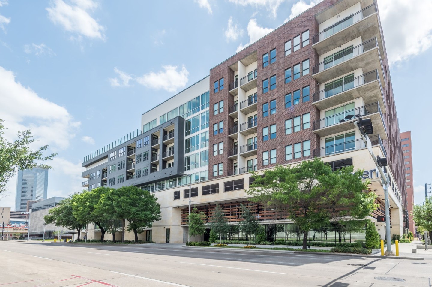 Eighteen25 Downtown Image 11