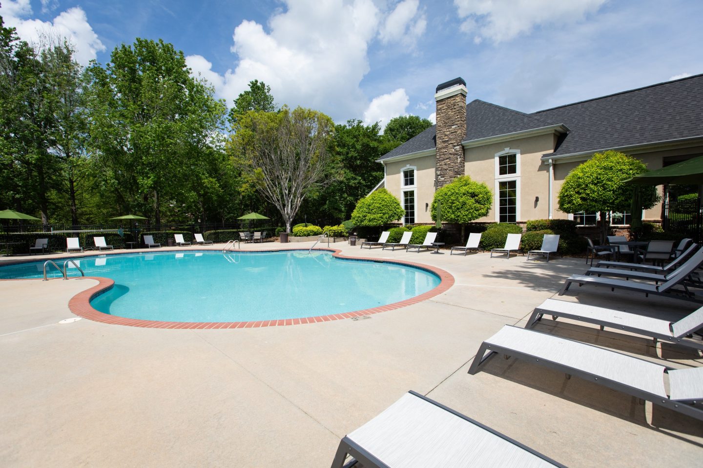 Lakeside Villas Image 8