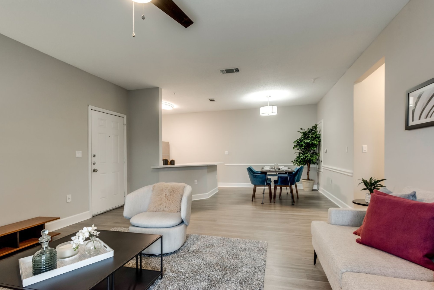 Grand Palms Apartment Homes Image 18