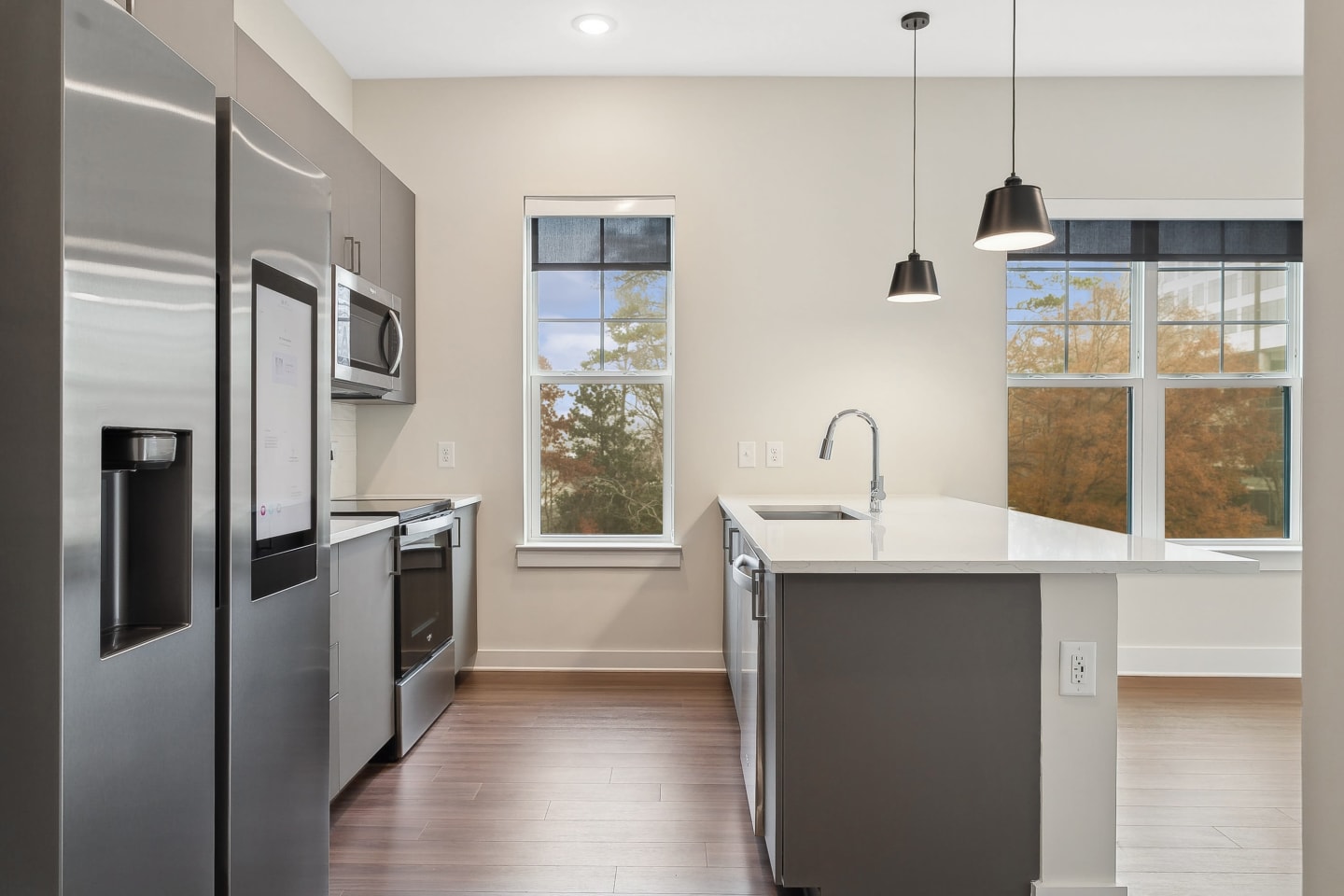 AMLI Brookhaven Apartments Image 4