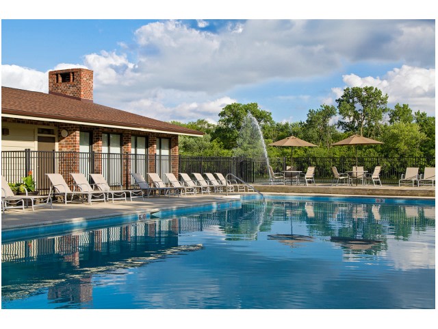 Woodland Creek Luxury Apartments Image 3