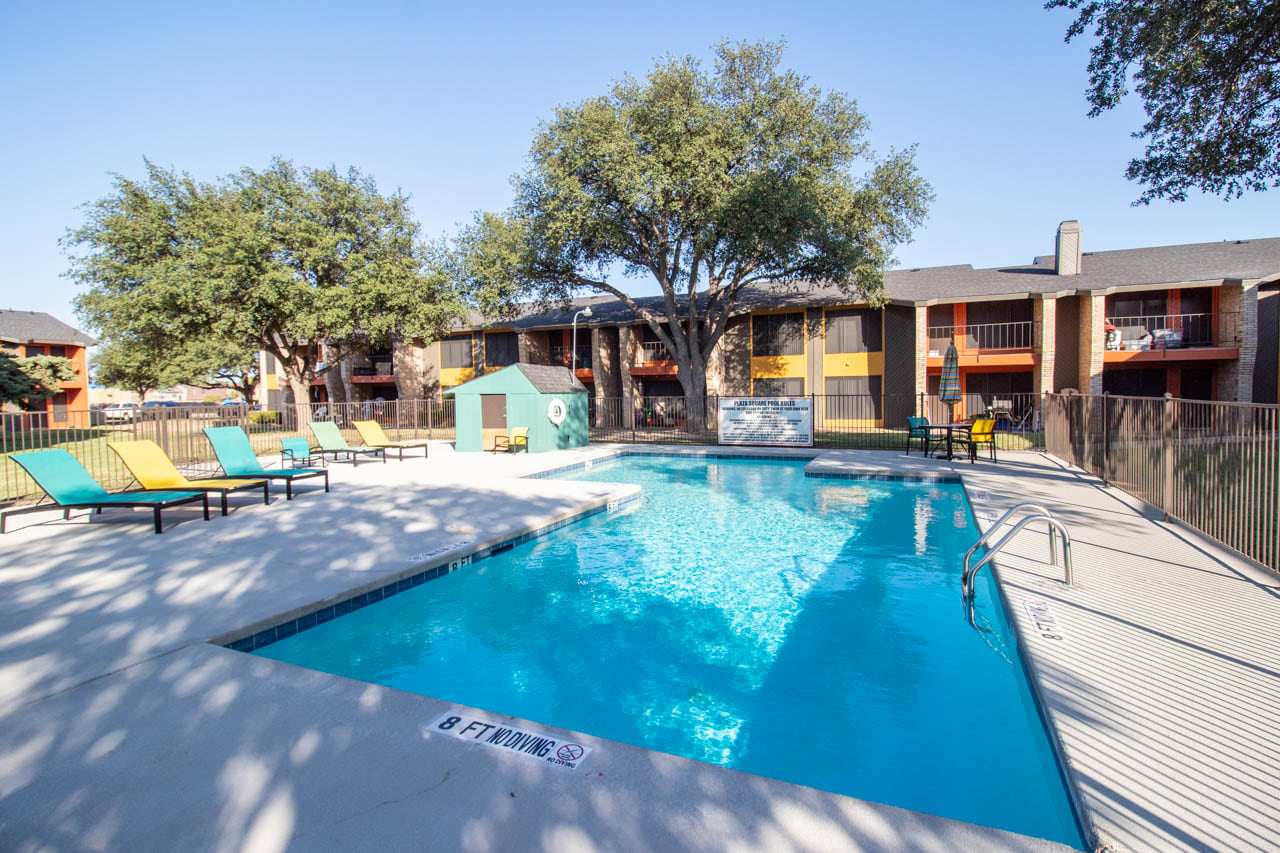 Plaza Square Apartments Image 30