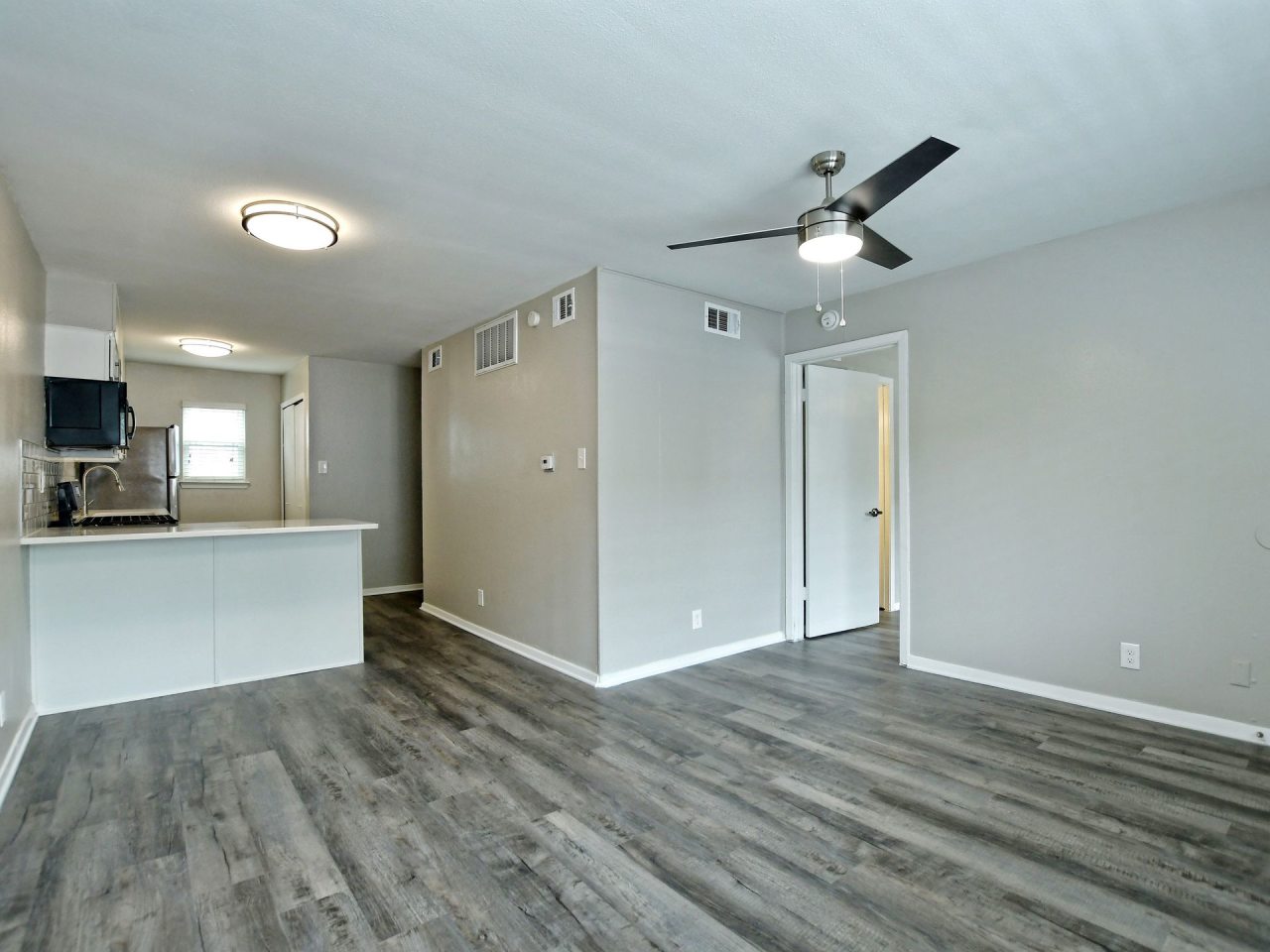 Sandpiper Apartments Image 4