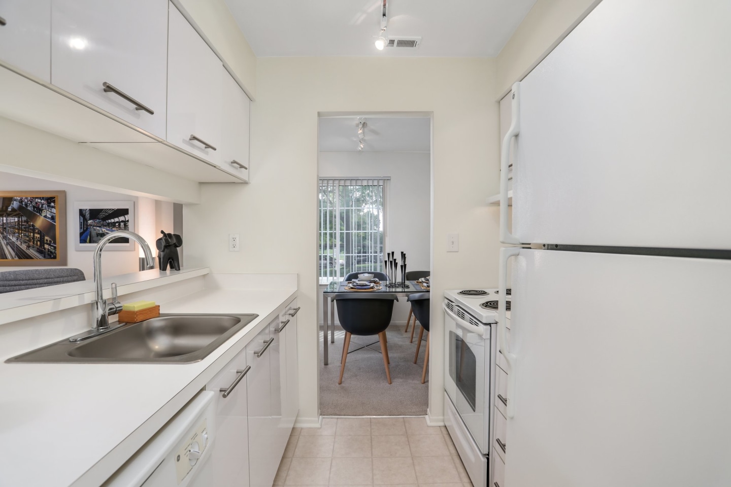 Saddle Creek Image 19