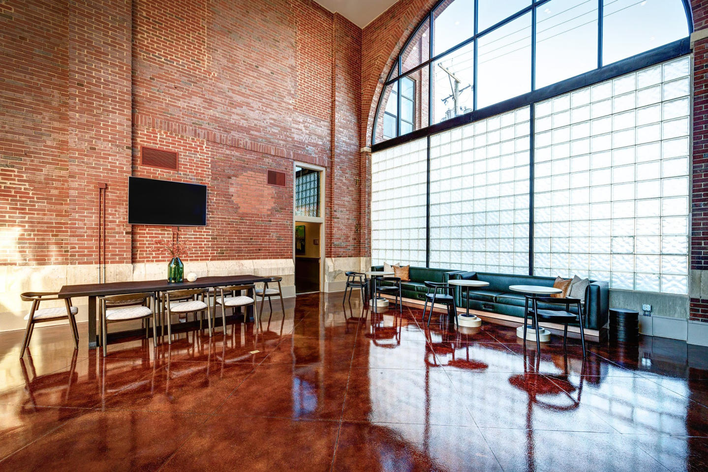 Ovaltine Court Image 3