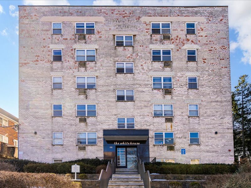 White House Apartments Image 16