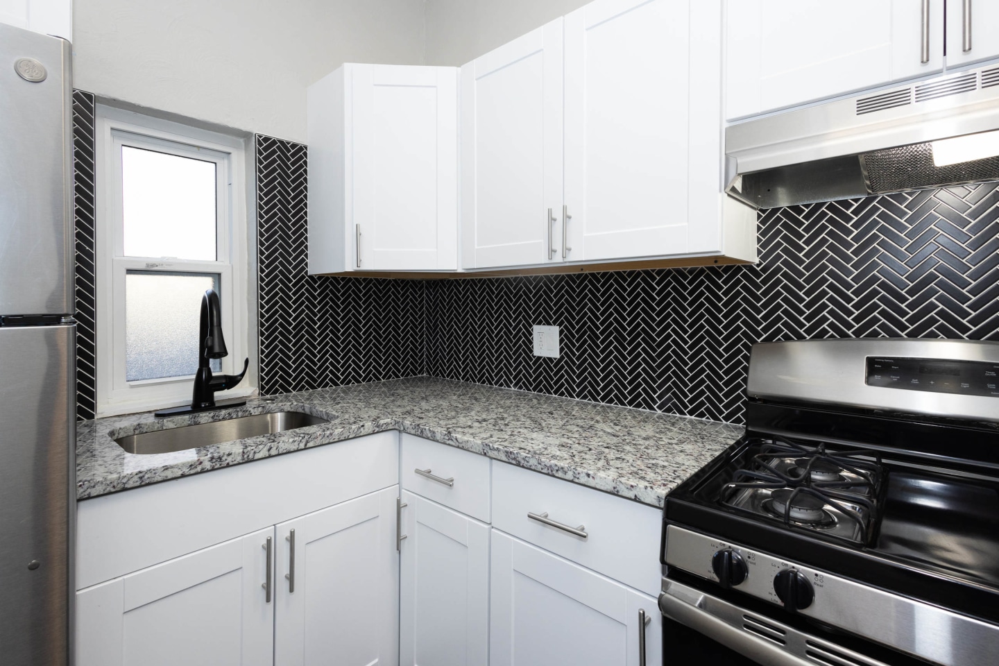 1030 Washington Image 3