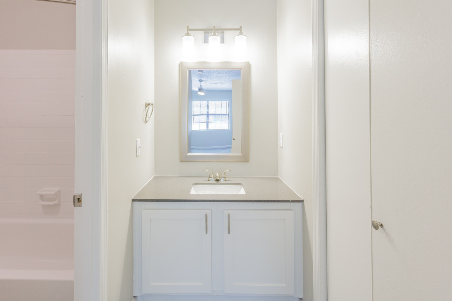 Compass Heights Image 10