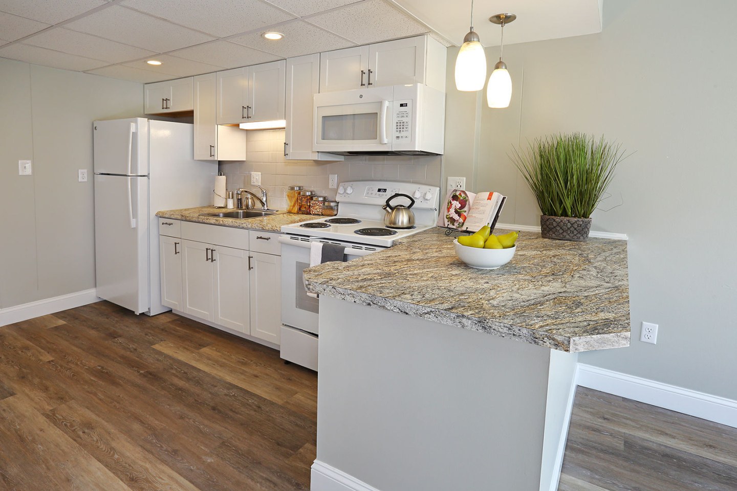 Sherwood Terrace Image 9