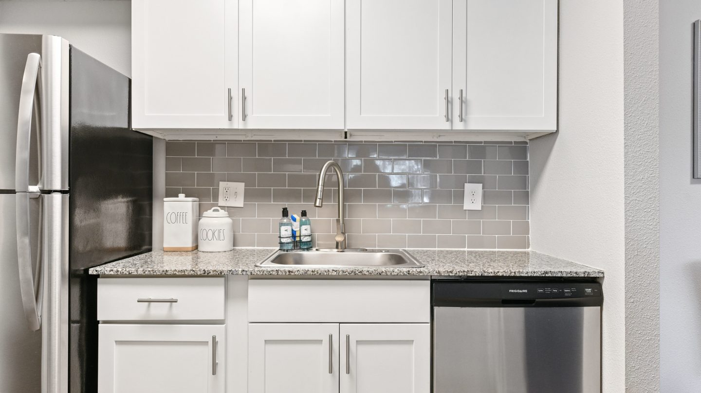 The Broadway Apartment Homes Image 3