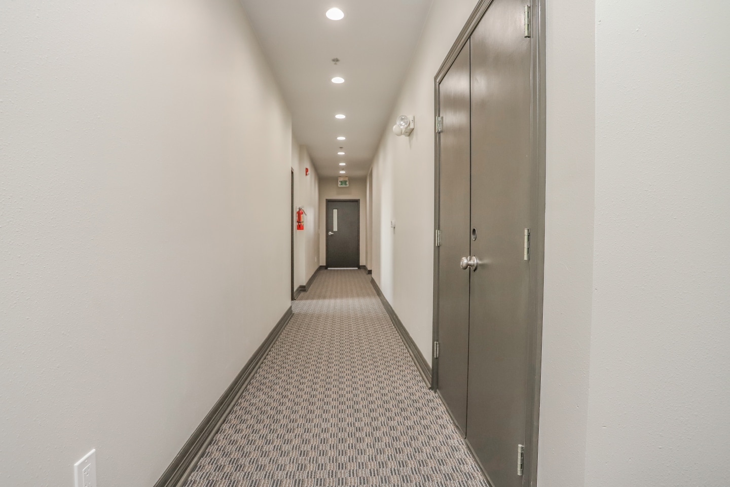1721 Marion Image 12