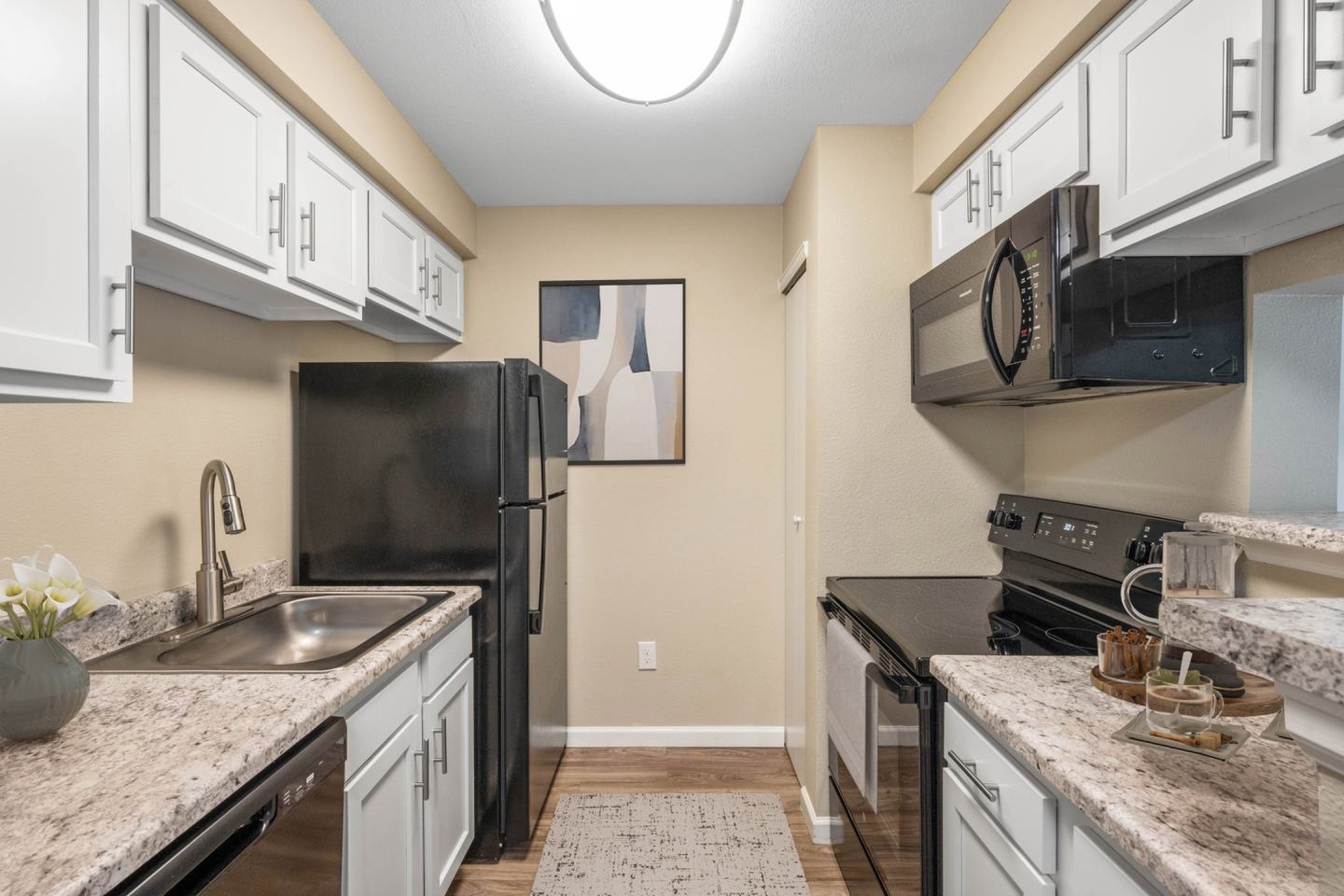 Bella Terra at City Center Apartments Image 4