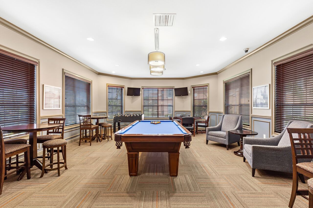 Trinity Club Apartments Image 9