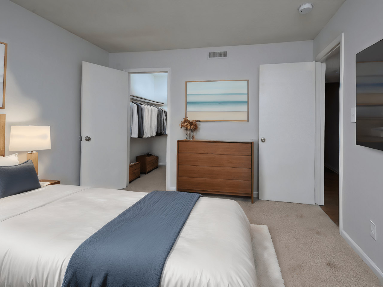 Jamestown Manor Apartments Image 11
