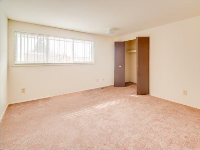Carriage House Apartments Image 18