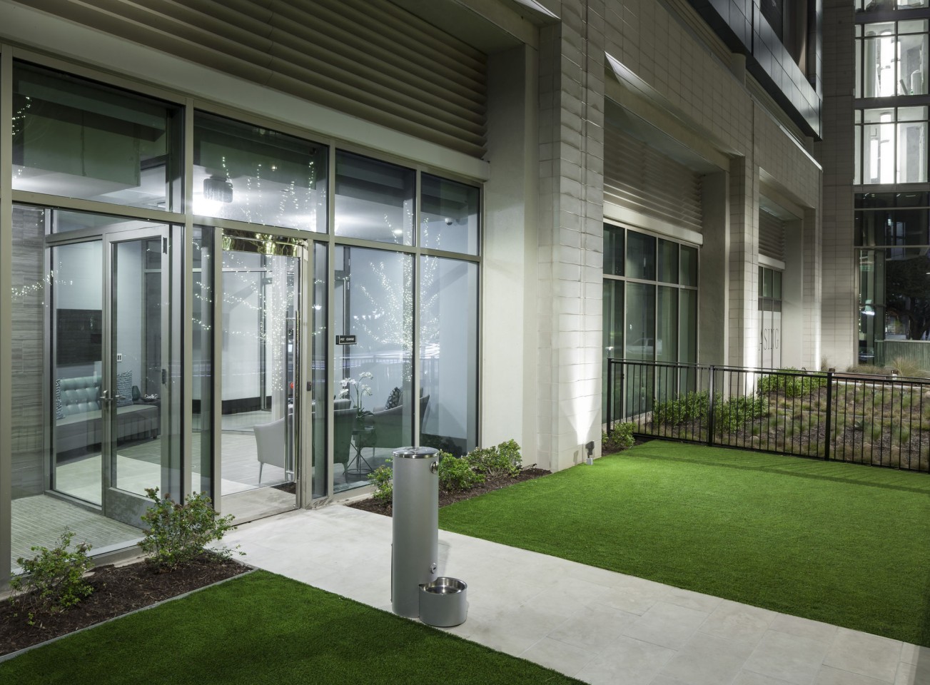 Carlisle and Vine Apartments Image 12