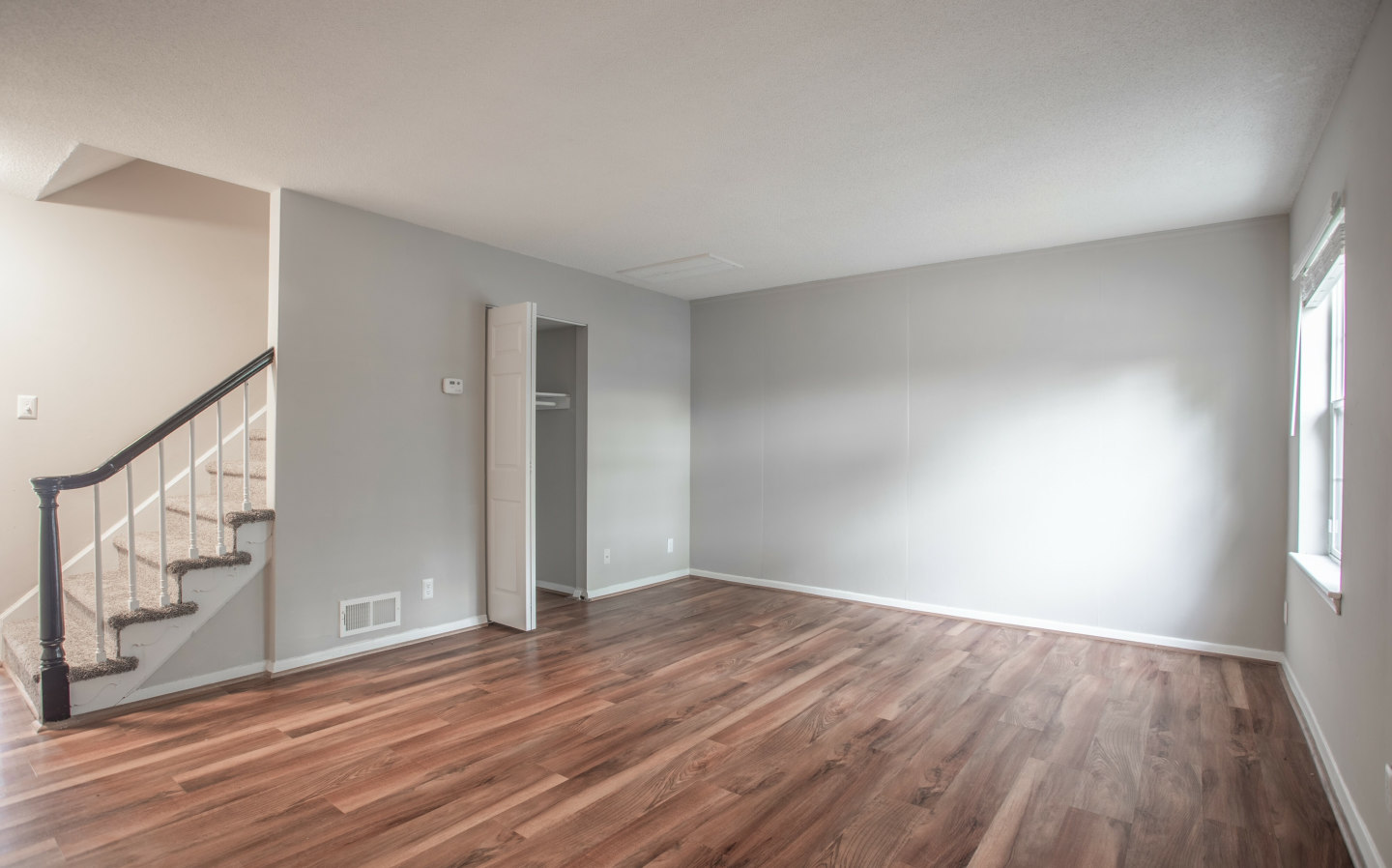 Crown Point Townhomes Image 11