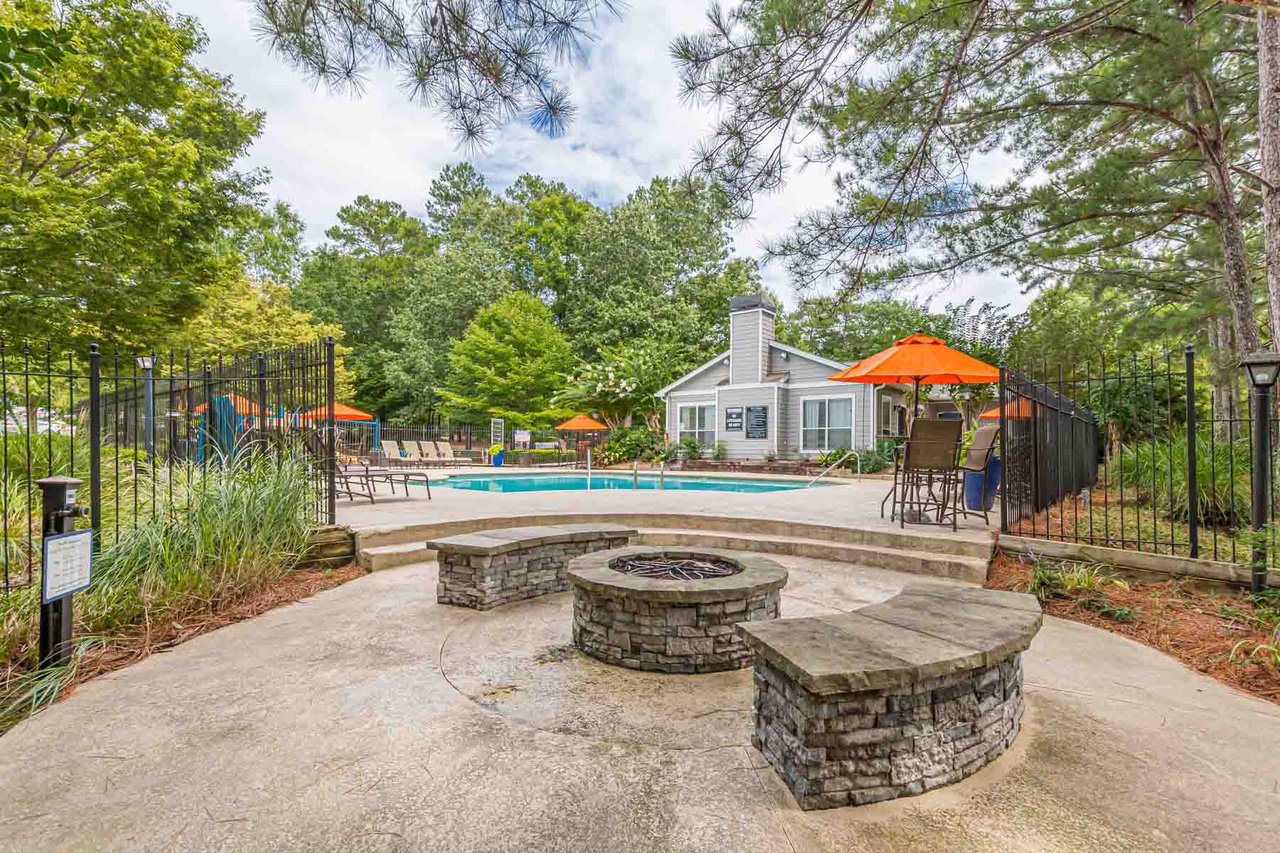 Balmoral Village Image 38