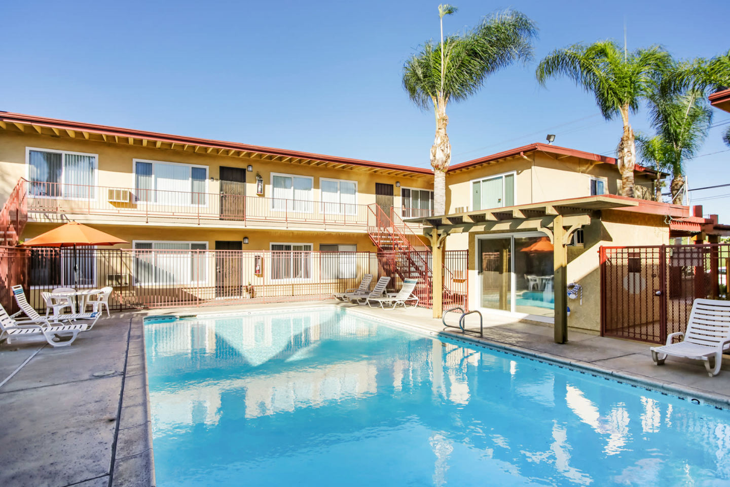 Villa Toscana Apartment Homes Image 5
