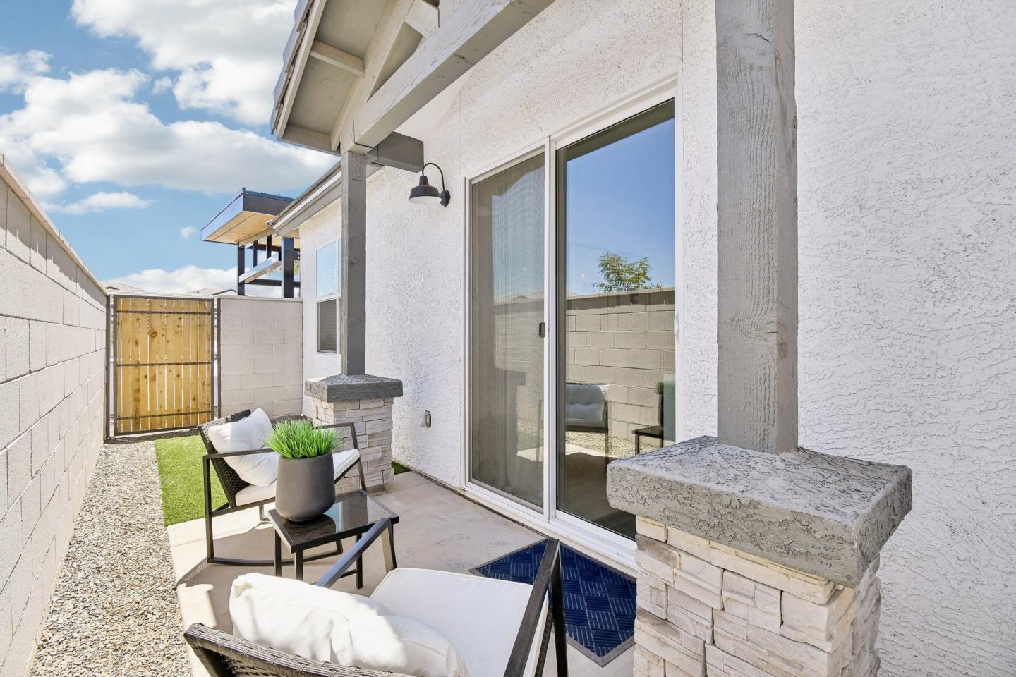 Pique Residences Image 10