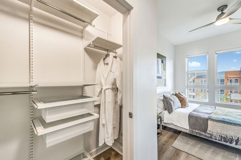 Ariva Luxury Residences Image 31