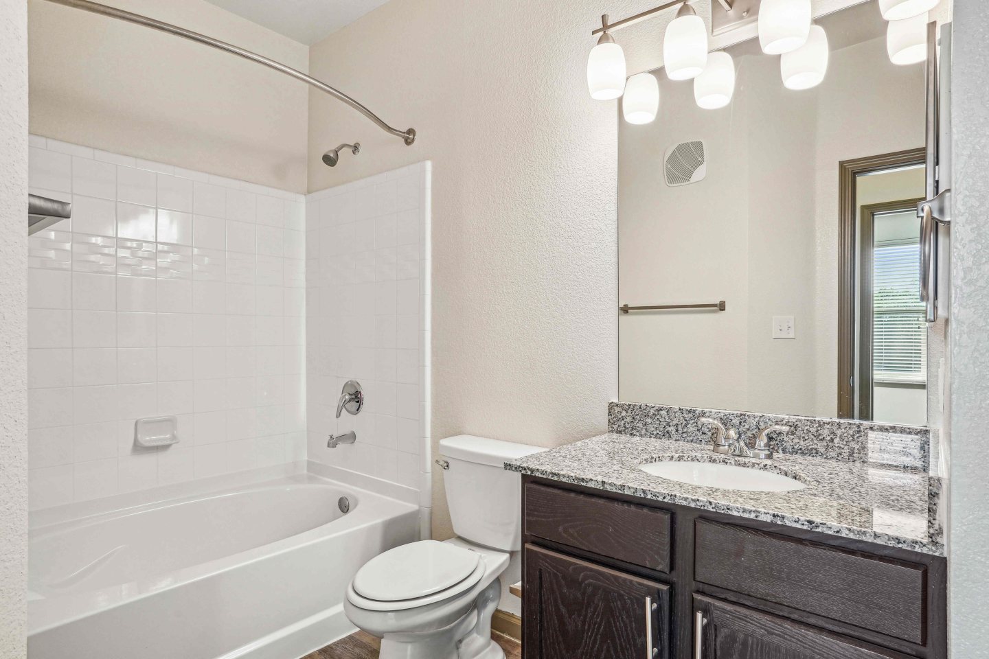 Parc at Bentonville Luxury Apartments Image 20