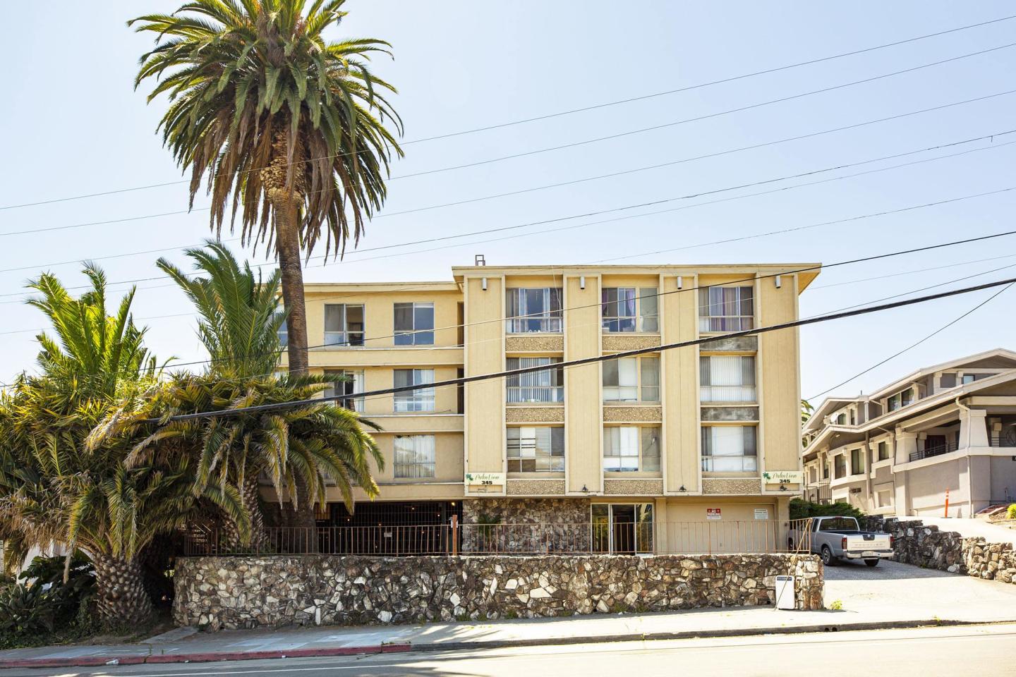 345 MacArthur Apartments Image 38