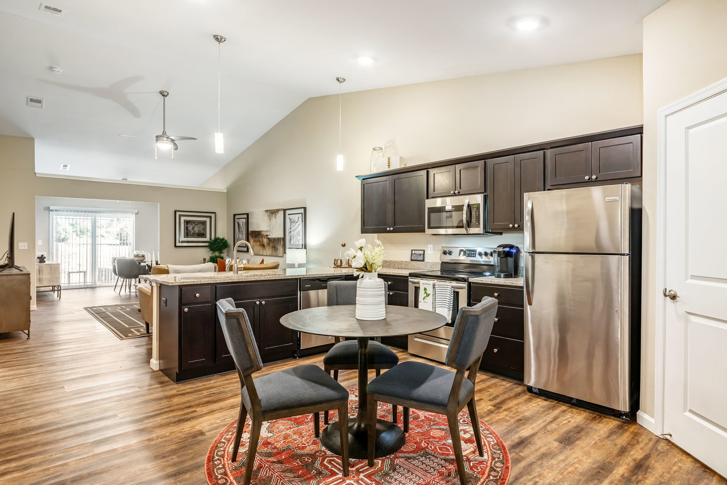 Redwood Rochester Hills Image 3