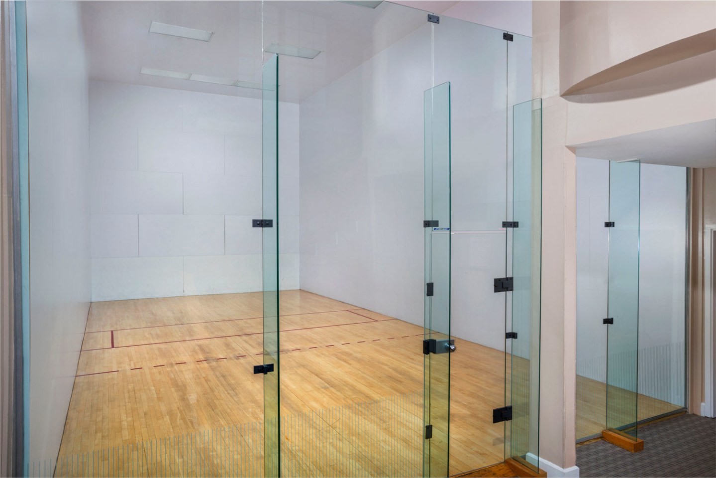Seneca Club Apartments Image 6
