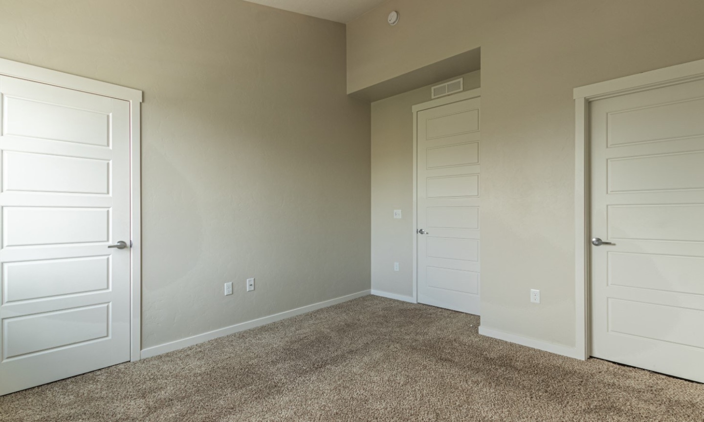 The Enclave Image 35
