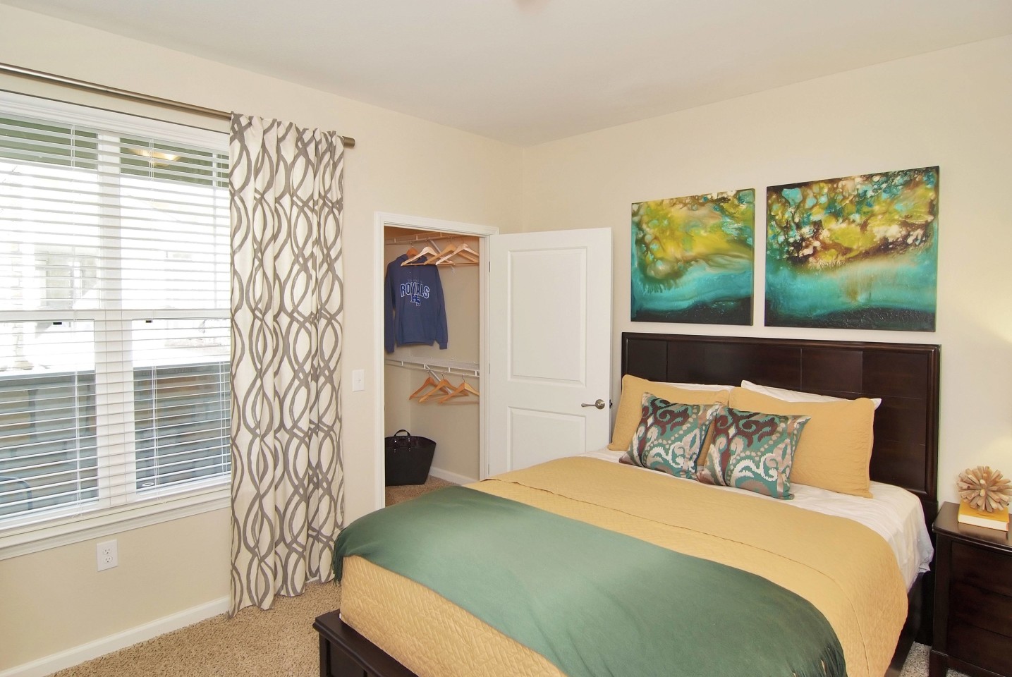 Reveal on Cumberland Apartments Image 11