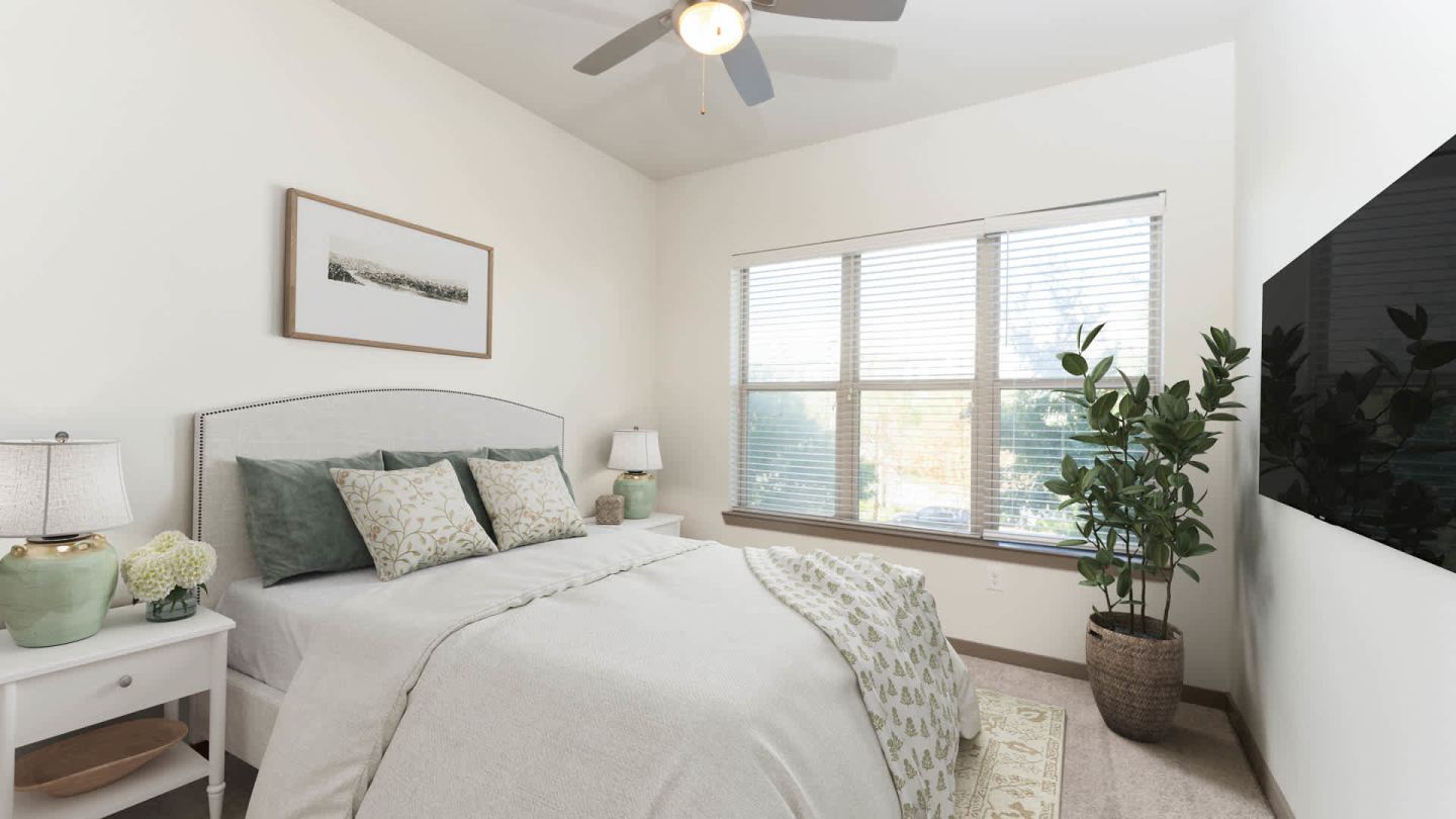 Crest at Park Central Apartments Image 34