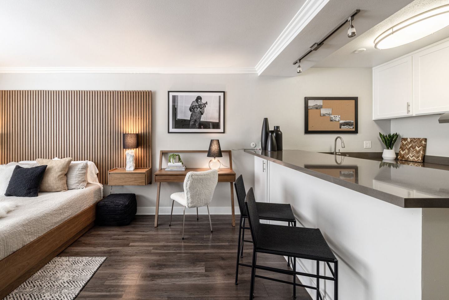 1200 Riverside Image 23