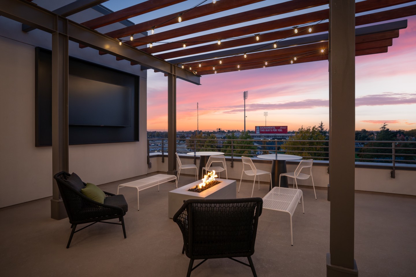 805 Riverfront Image 14