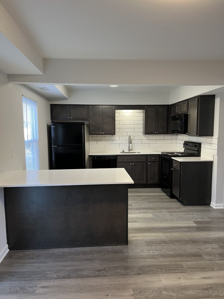 Gateway Airport Townhomes Image 3