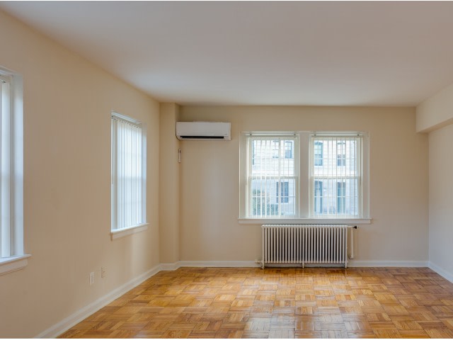 Harvard Village Image 63