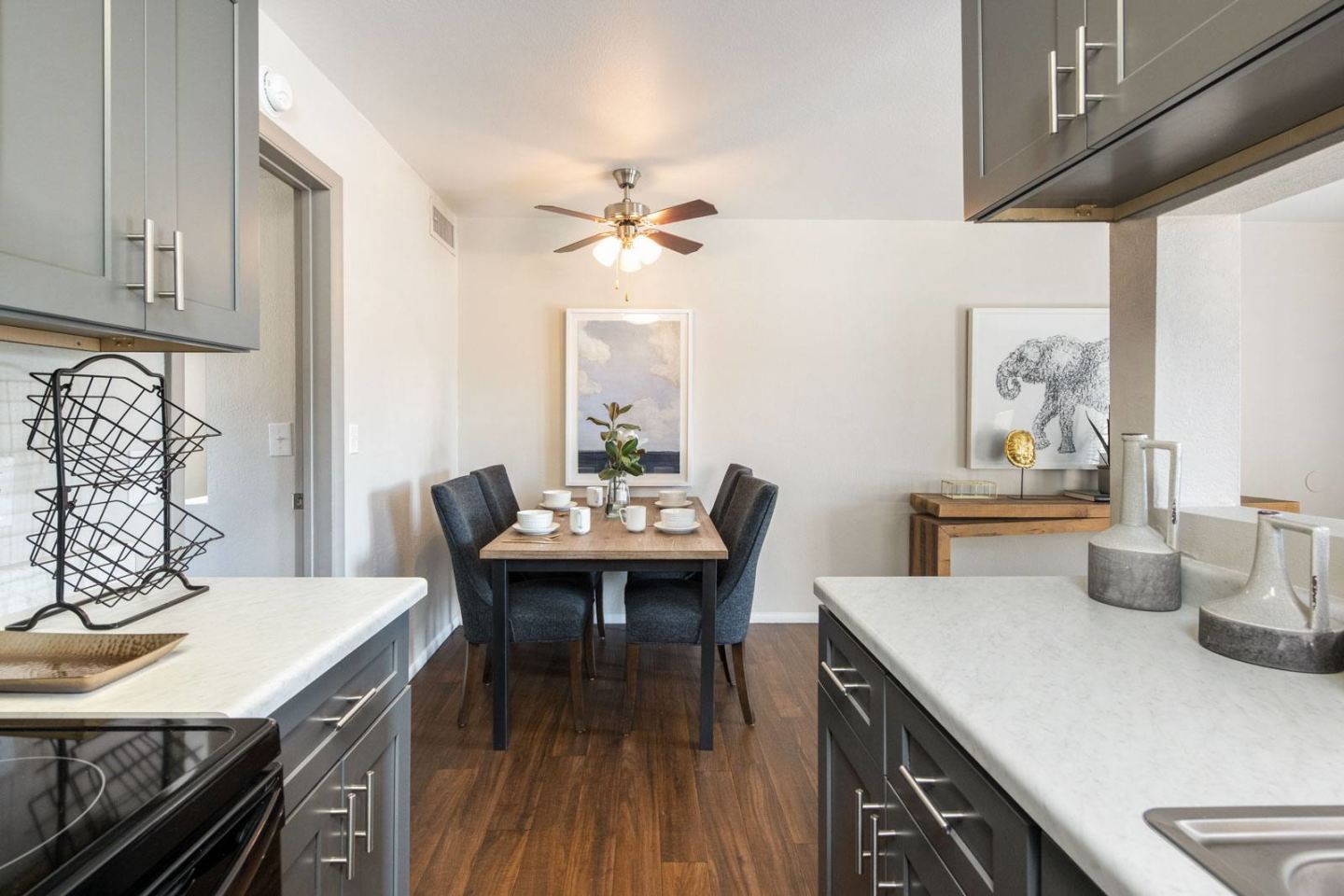 Eight20 Apartments Image 3