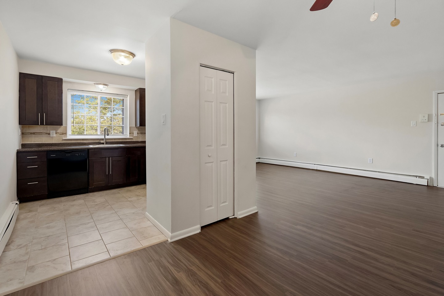 Carriage House Apartments Image 16