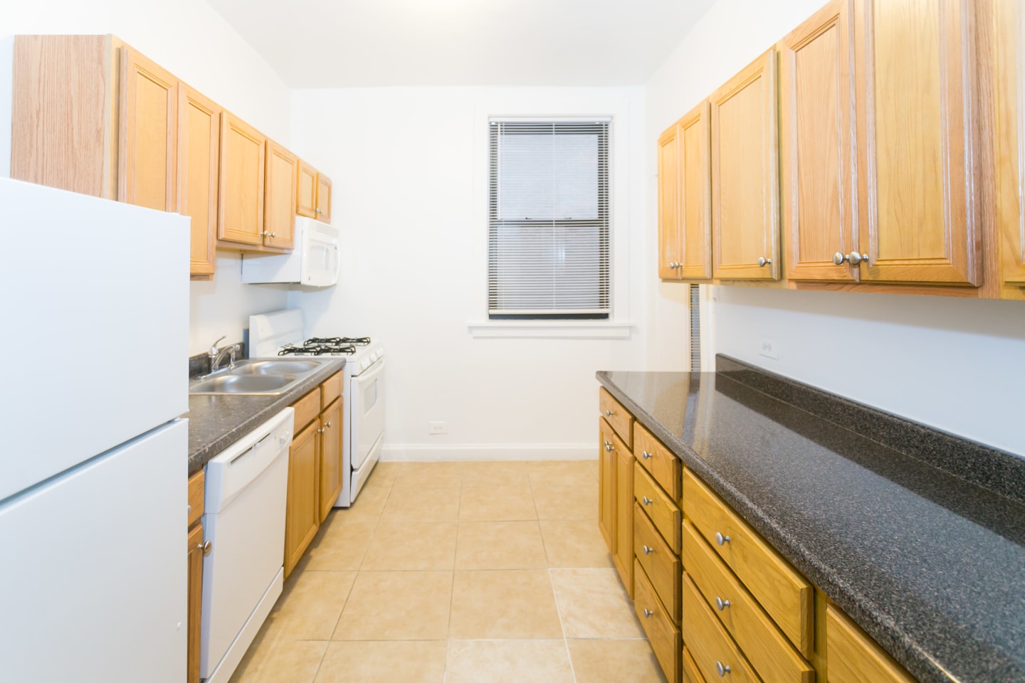 5325 S. Hyde Park Boulevard Image 12