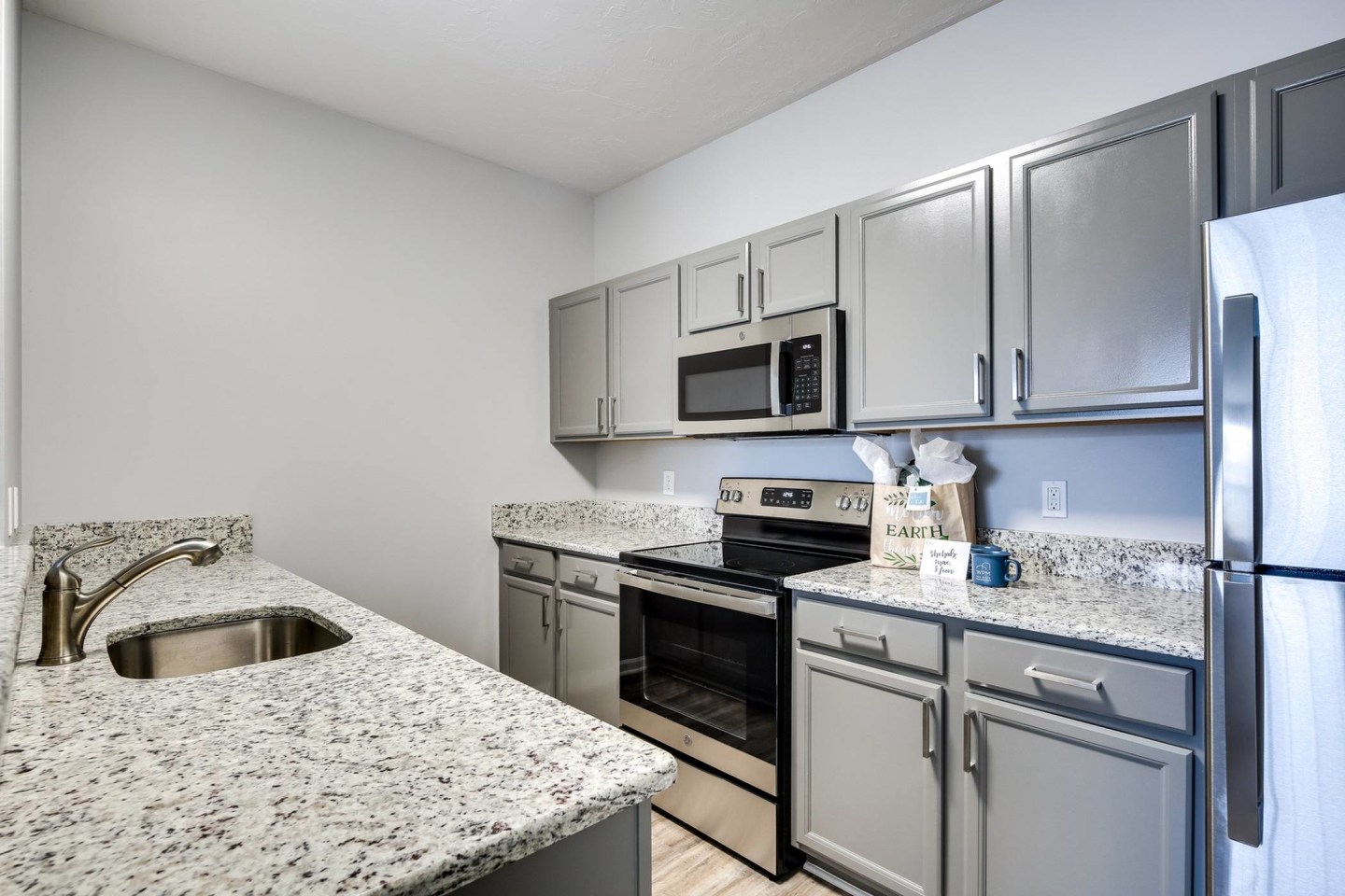 The Villas of Castleton Apartments Image 8