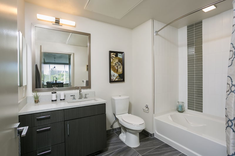 7/S Denver Haus Image 38