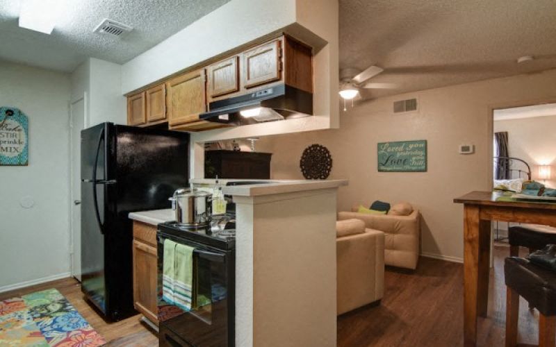 Darby Square Apartments Image 2