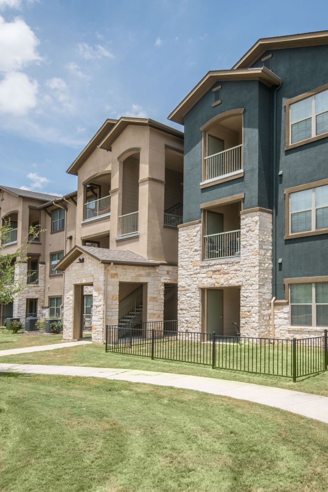 Carrington Oaks Image 19