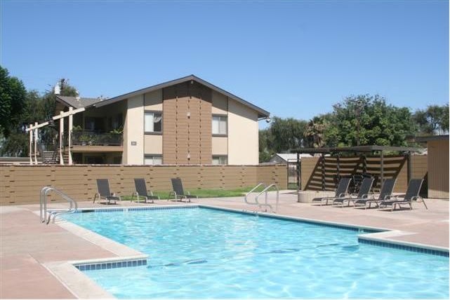 Greenbriar Woods Apartments Image 2